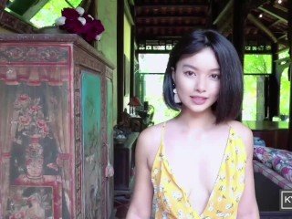 Asian Skirt chơi piano, chương trình tắt phần tư nhân và pees cô (Kylie_NG)
